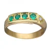 Anillo Alianza de Oro amarillo, con Esmeraldas y Circonitas