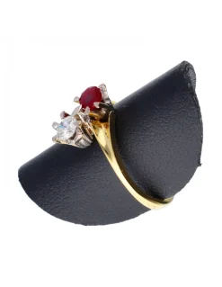 Anillo con rubie y brillantre de oro 18 kl