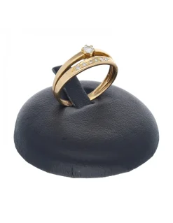 Anillo de oro amarillo 18 Kl con diseño y brillantes