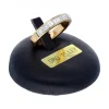 Anillo de oro amarillo 18K con diseño y brillantes