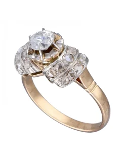 Anillo de Oro amarillo 18K con diseño y Brillantes