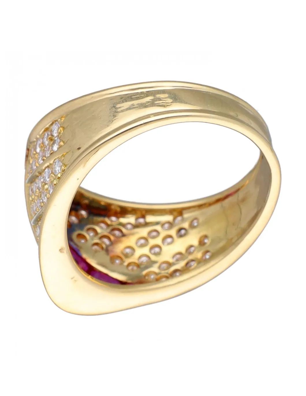 Anillo de Oro amarillo, tipo Coctel, con Brillantes y Rubíes.