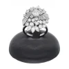 Anillo de oro blanco 18 Kl con diseño y brillantes