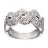 Anillo de oro blanco 18K con diseño y circonitas