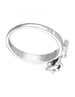 Anillo de Oro blanco 18K con diseño y Brillante