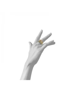 Anillo de Oro con diseño moderno