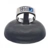 Anillo Oro blanco 18 K con diseño y zircones circundantes
