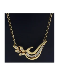 Cadena con colgante de Oro amarillo, con diseño de eslabones forzados, hojas y Circonitas