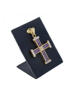 Colgante de oro amarillo 18 Kl con diseño de cruz circonitas circundantes y piedras sintéticas