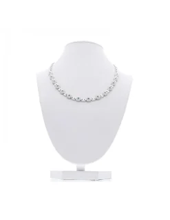 Collar de Oro blanco con diseño semirrígido, Brillantes y Esmeraldas