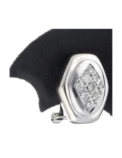 Pendientes de oro blanco 18 Kl con diseño y brillantes circundantes