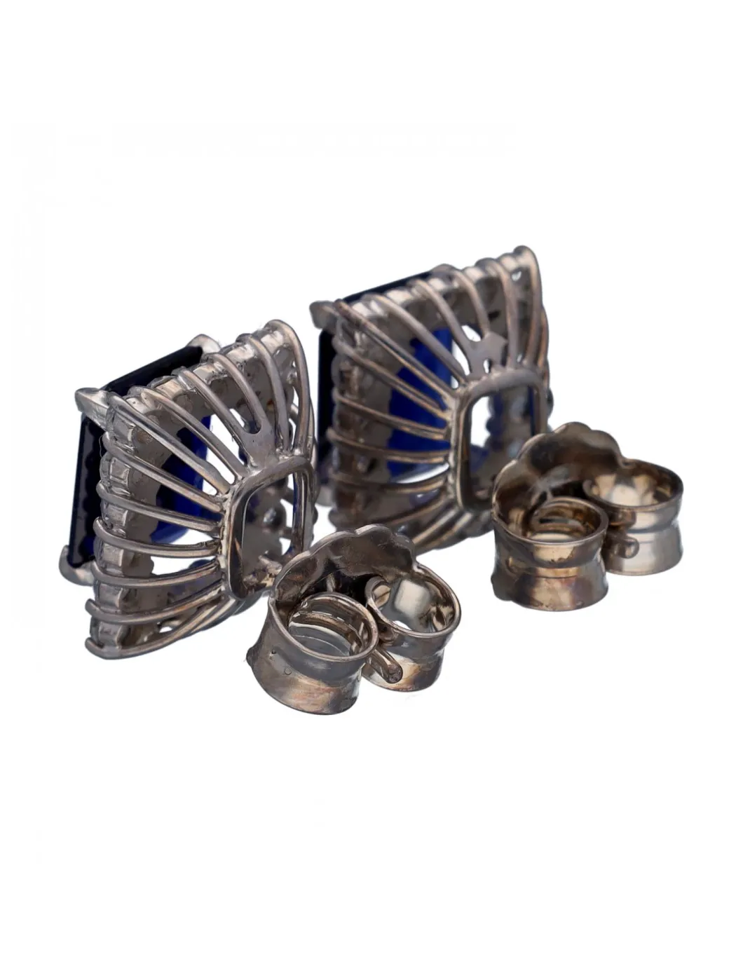Pendientes de Oro Blanco con diseño cuadrado, Circonitas y Zafiros