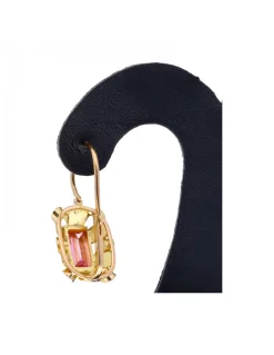 Pendientes de oro 18K con diseño cuadrado y zircón rosado