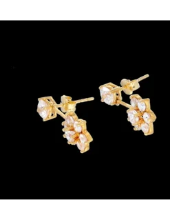 Pendientes diseño flor con zirconitas oro amarillo 18kl