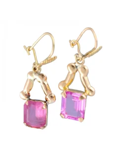 Pendientes en Oro amarillo 18K con diseño y Piedra Sintéticas